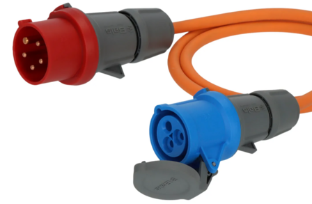 Adapterkabel CEE Stekker 400 V / CEE Koppeling 230 V / 16 A / 1,5 Meter