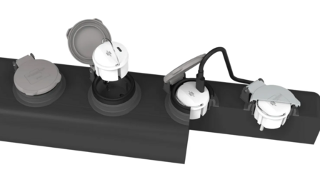 Stopcontactadapter geaard contact 230 V naar USB-C 5 V 